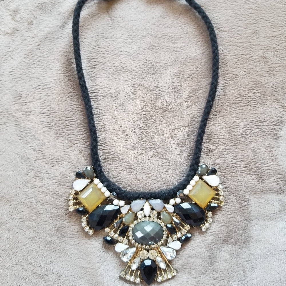 GUESS Statement Necklace